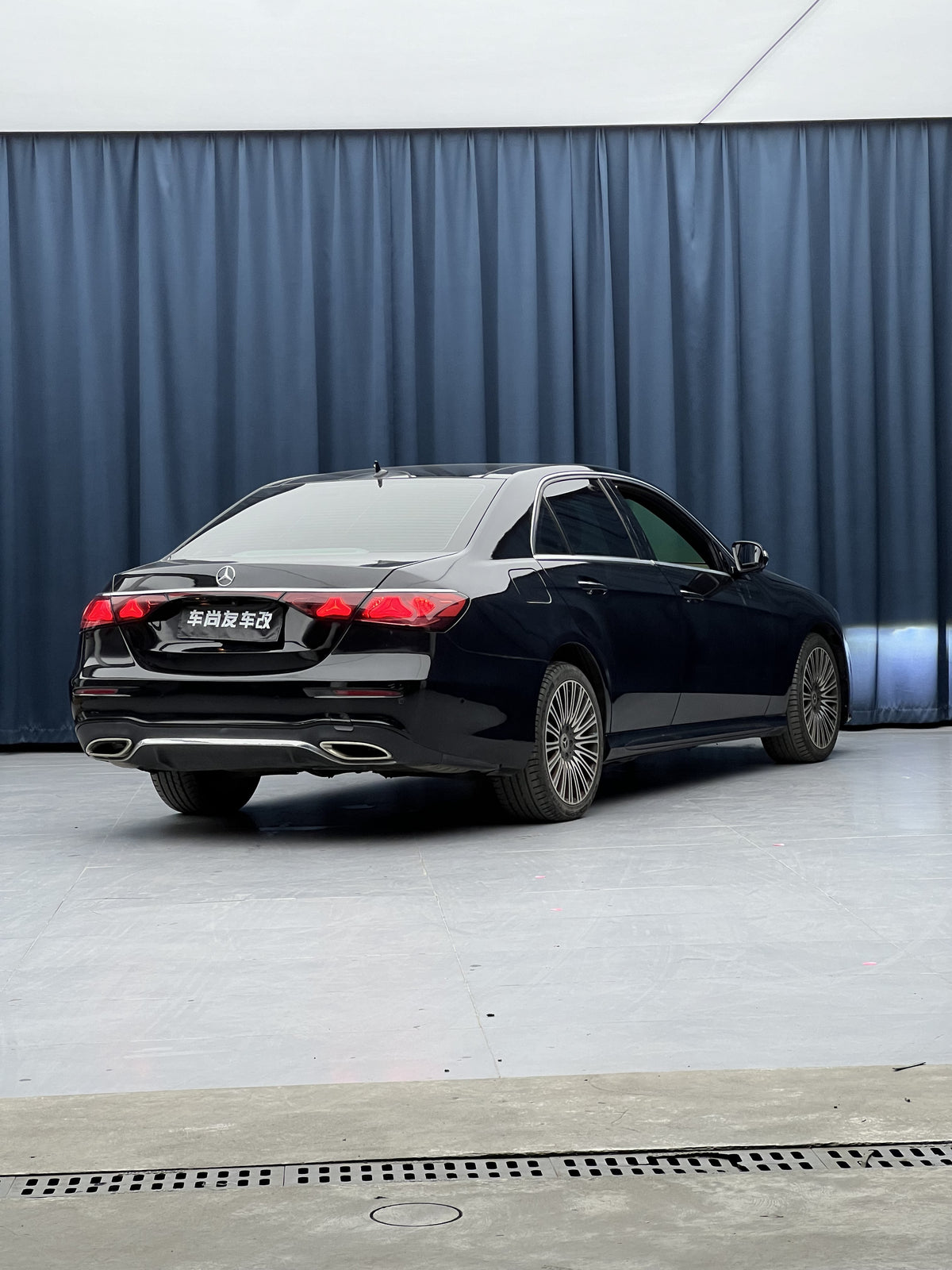 Mercedes-Benz E-Class W212 | 2010 E300 | 奔驰 E 级 W212|2010 款 E300 – vehicle photo 3